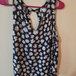 Old Navy daisy tank top